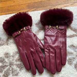 Vince Camuto Horsebit Quilted Faux Leather Gloves with Faux Trim in Wine